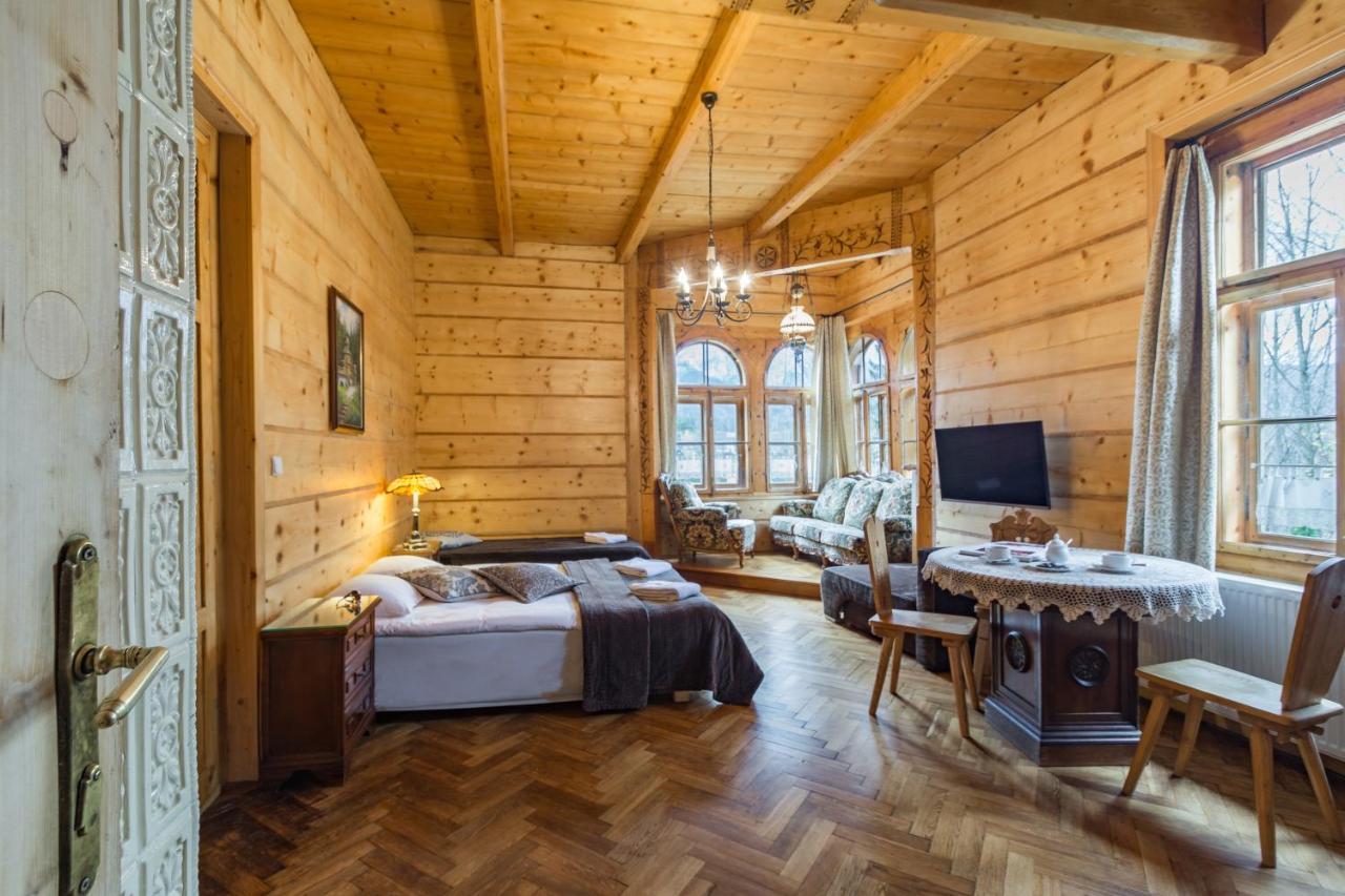 Family Room Mountain View
